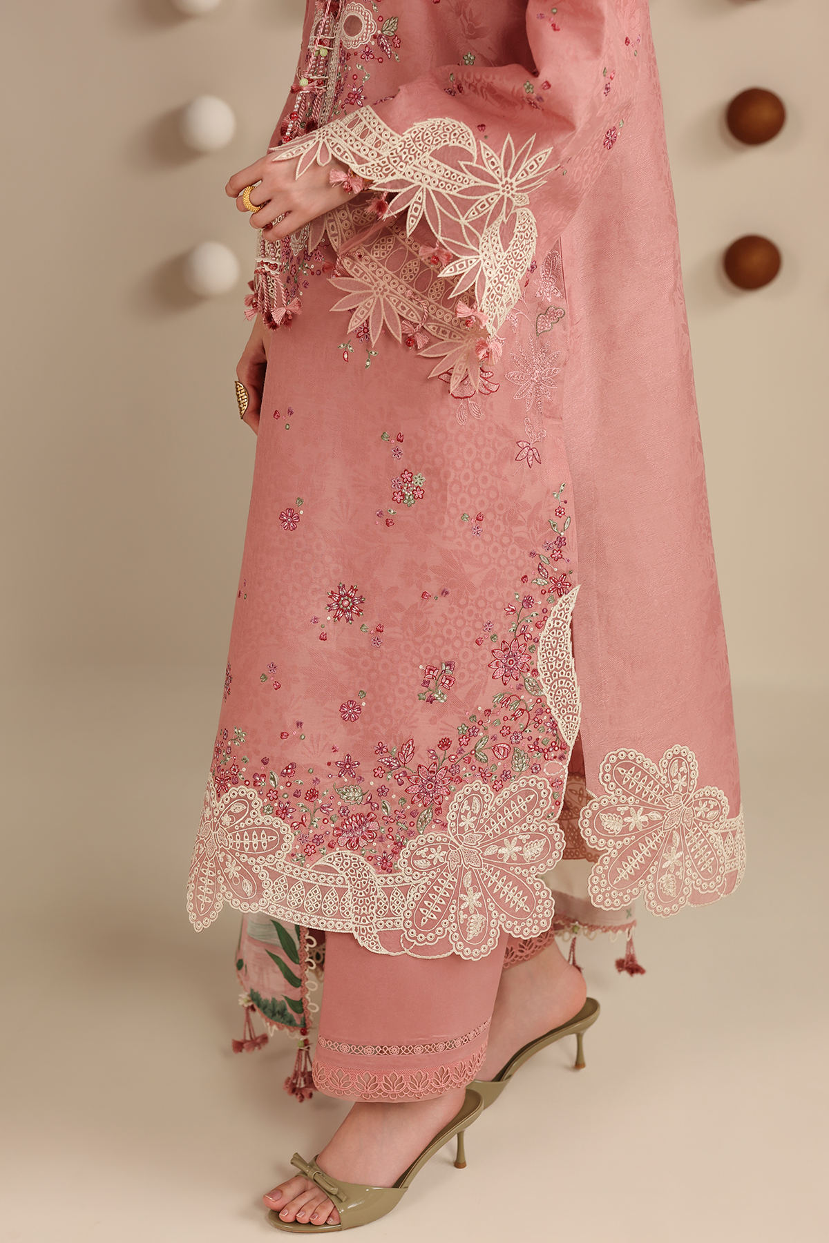 EMBROIDERED LAWN IL26-D04