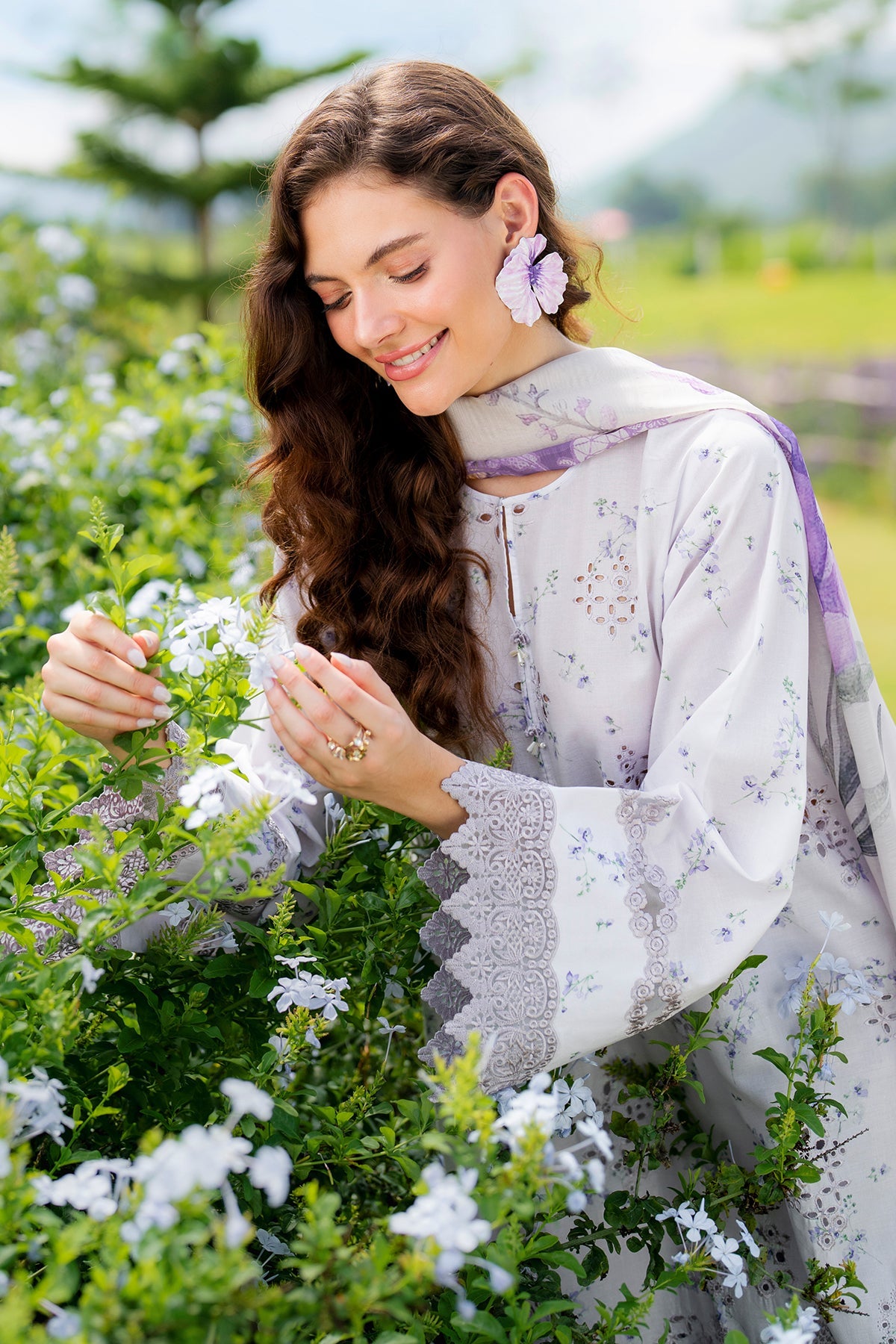 EMBROIDERED LAWN SF-4211