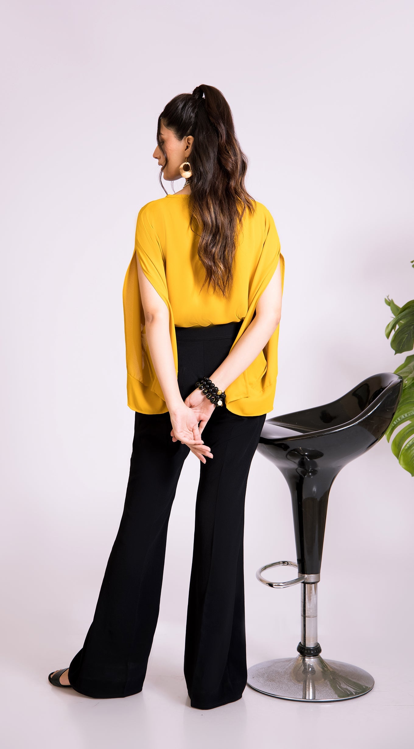 https://cdn.shopify.com/s/files/1/0654/4313/5706/products/06_7d234241-8585-4d72-818b-cab51196255e.jpg?v=1658142859