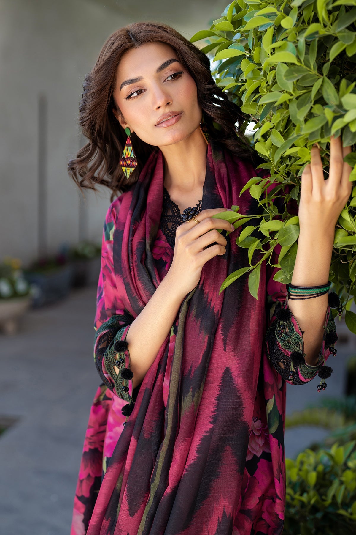 EMBROIDERED PRINTED LAWN UF-4087
