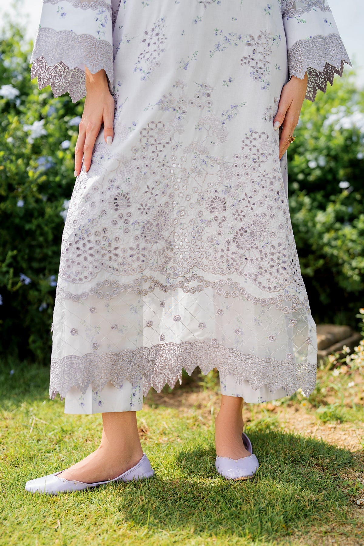 EMBROIDERED LAWN SF-4211