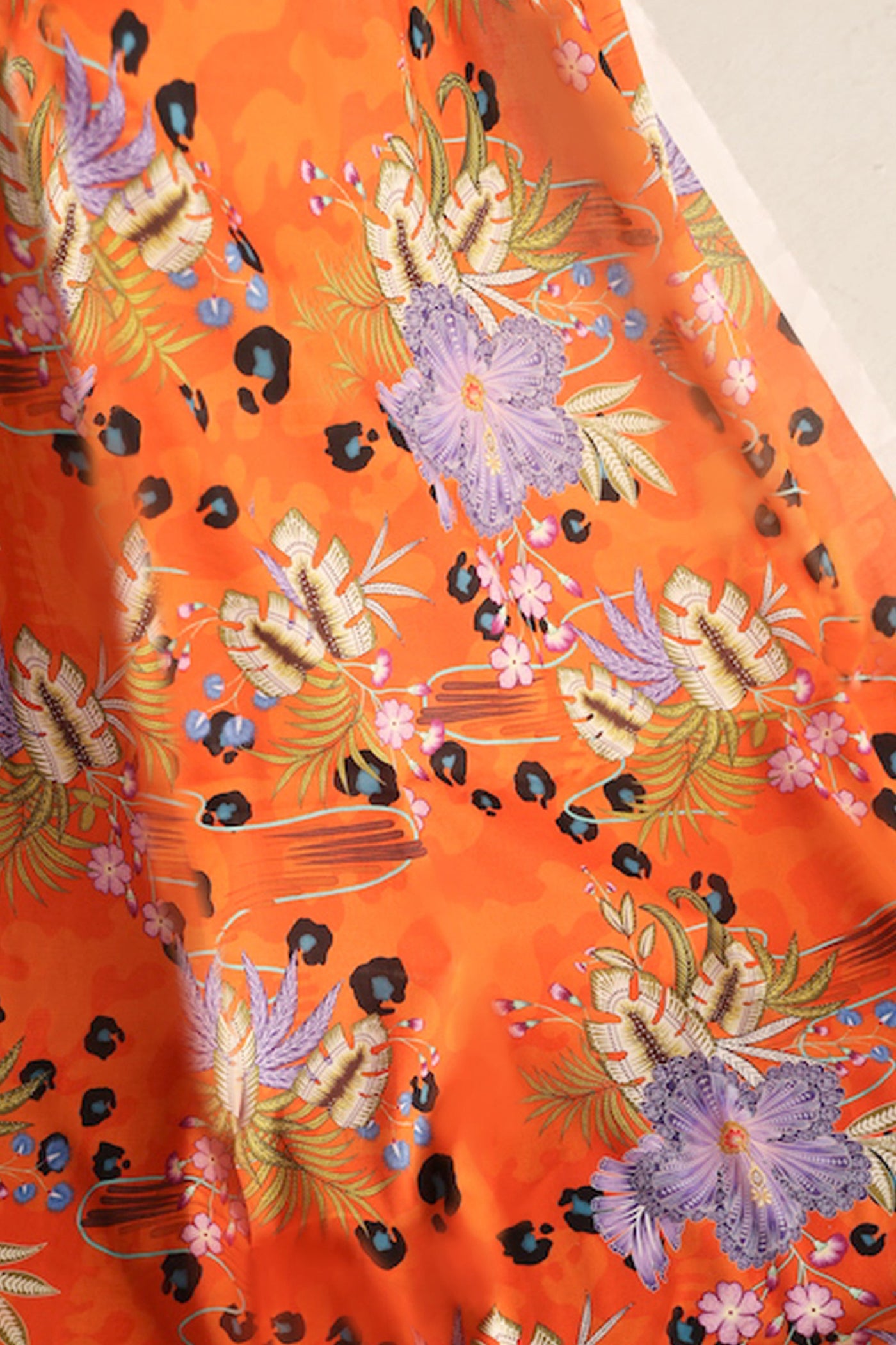 https://cdn.shopify.com/s/files/1/0081/0283/8329/products/09_e6c810c7-e296-4212-898b-fec978215a09.jpg?v=1663307687