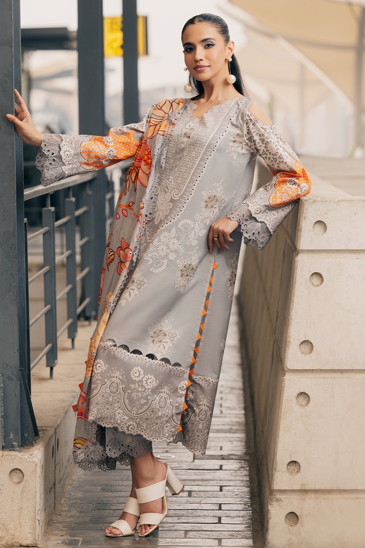 3-PC Unstitched Embroidered Lawn Collection IN6-05
