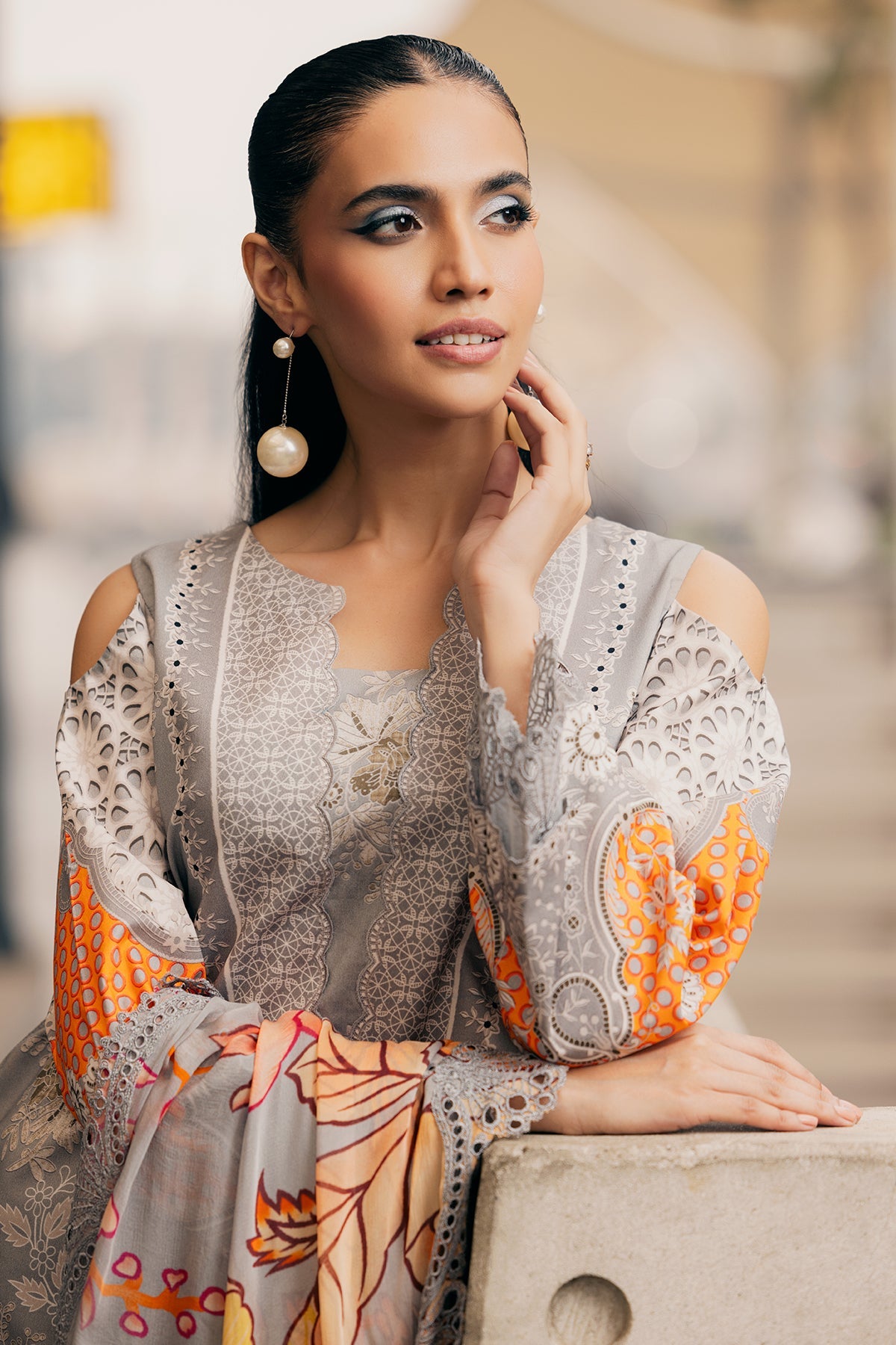 3-PC Unstitched Embroidered Lawn Collection IN6-05