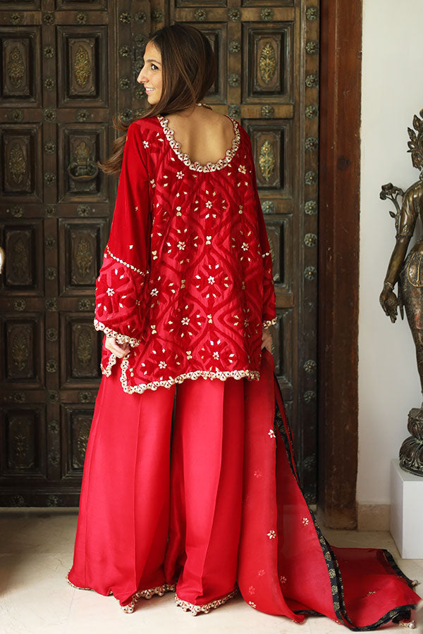 Nauratan | The Velvet Series - Scarlet