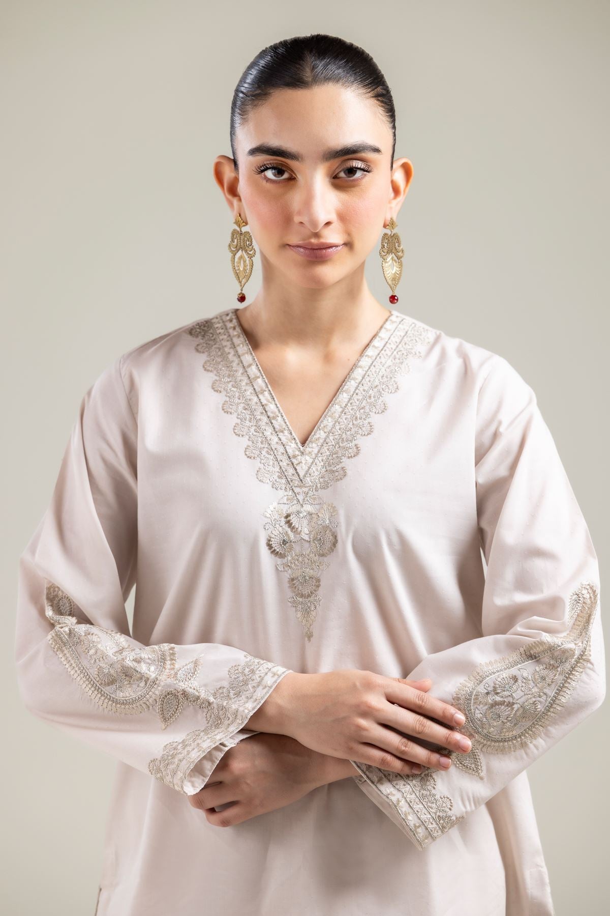 Off-white V-Neck Kurta