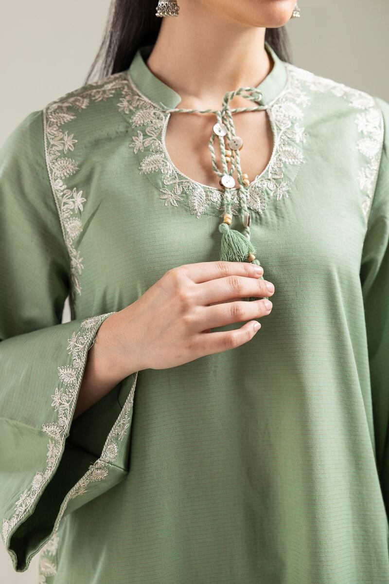Floral Embroidered Kurta
