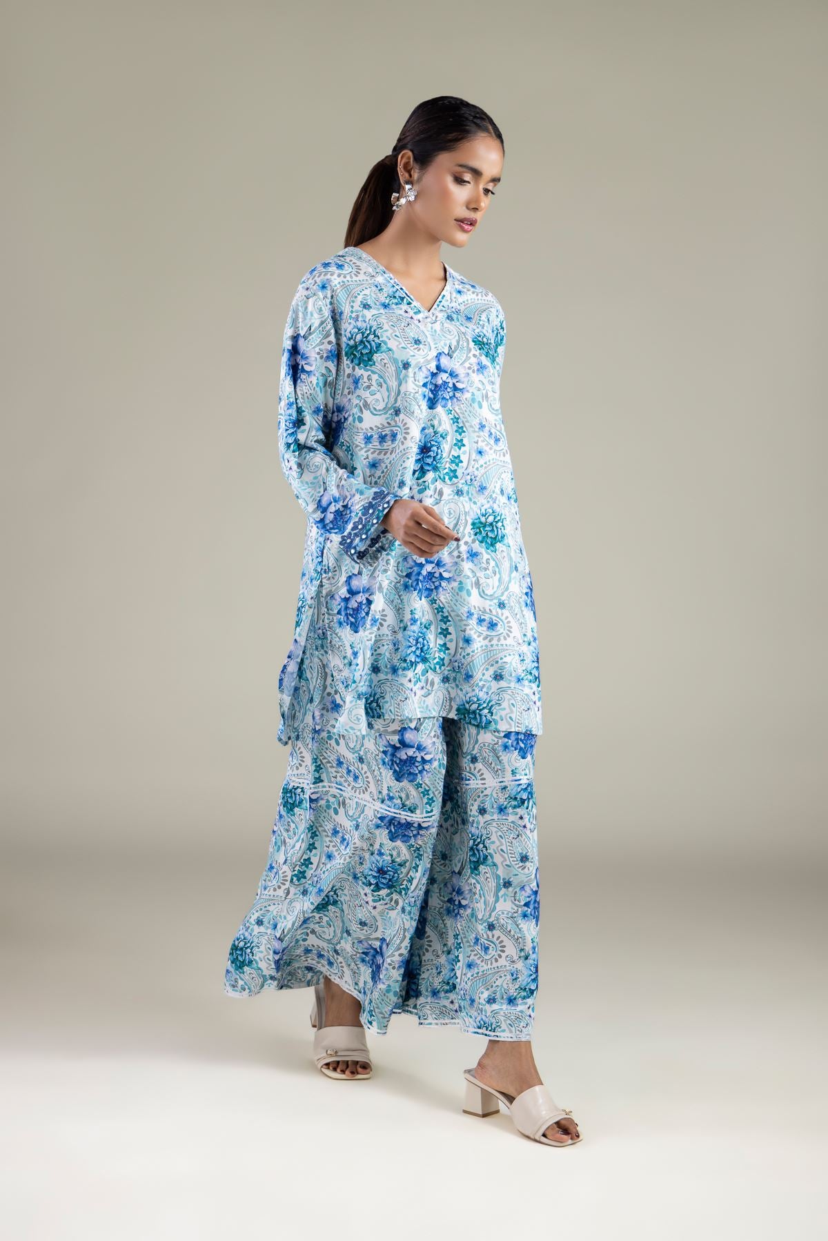 Paisley V-Neck Kurta