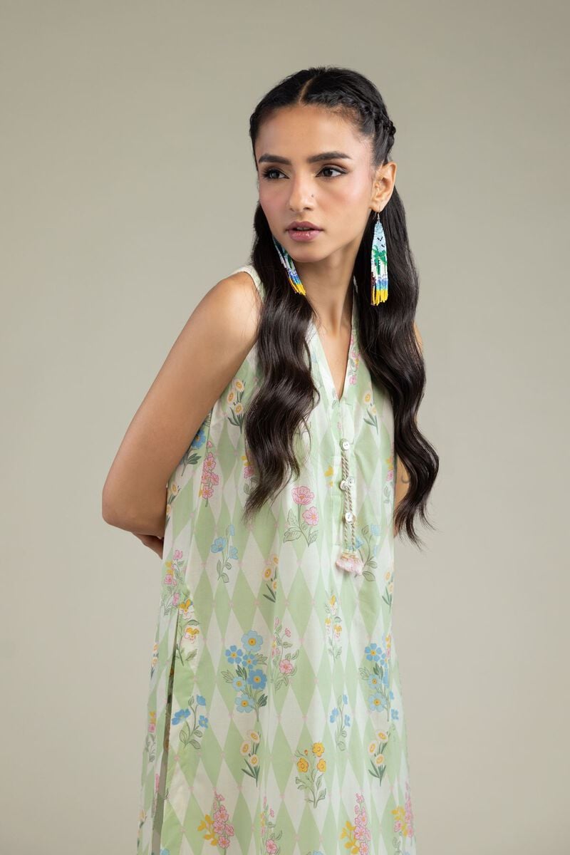 Sleeveless Floral Kurta