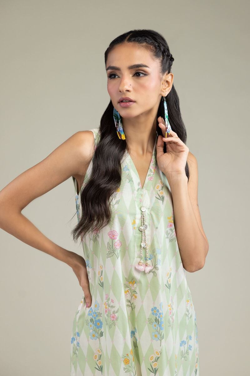 Sleeveless Floral Kurta