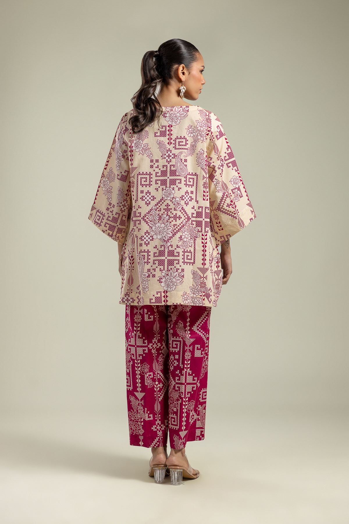 Round V-Neck Kurta