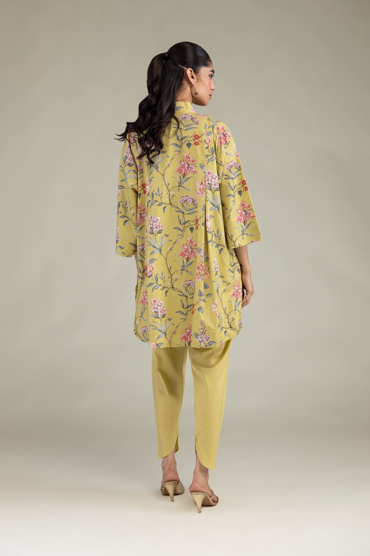 Floral V-Neck Kurta