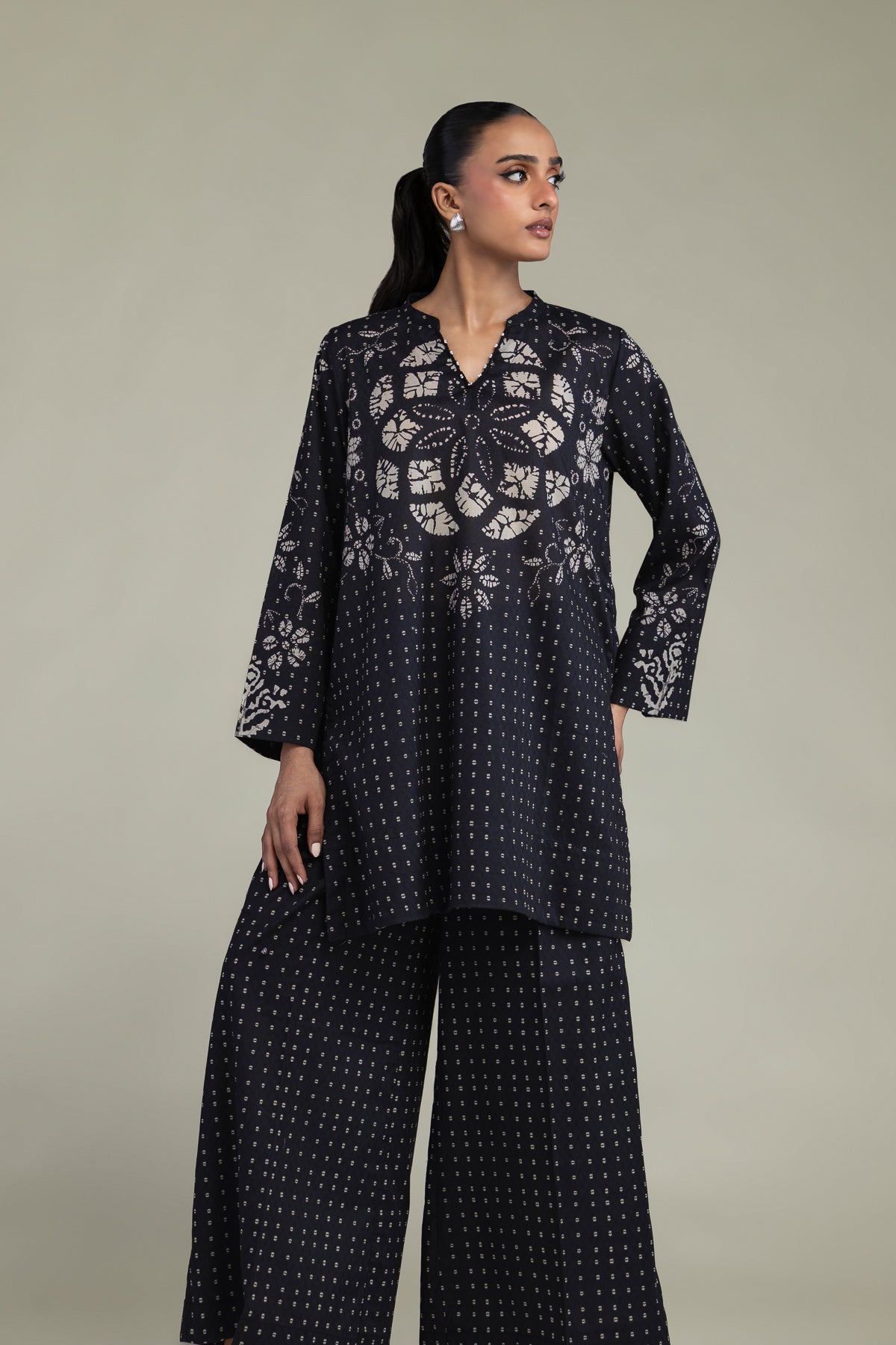 Cotton V-Neck Kurta