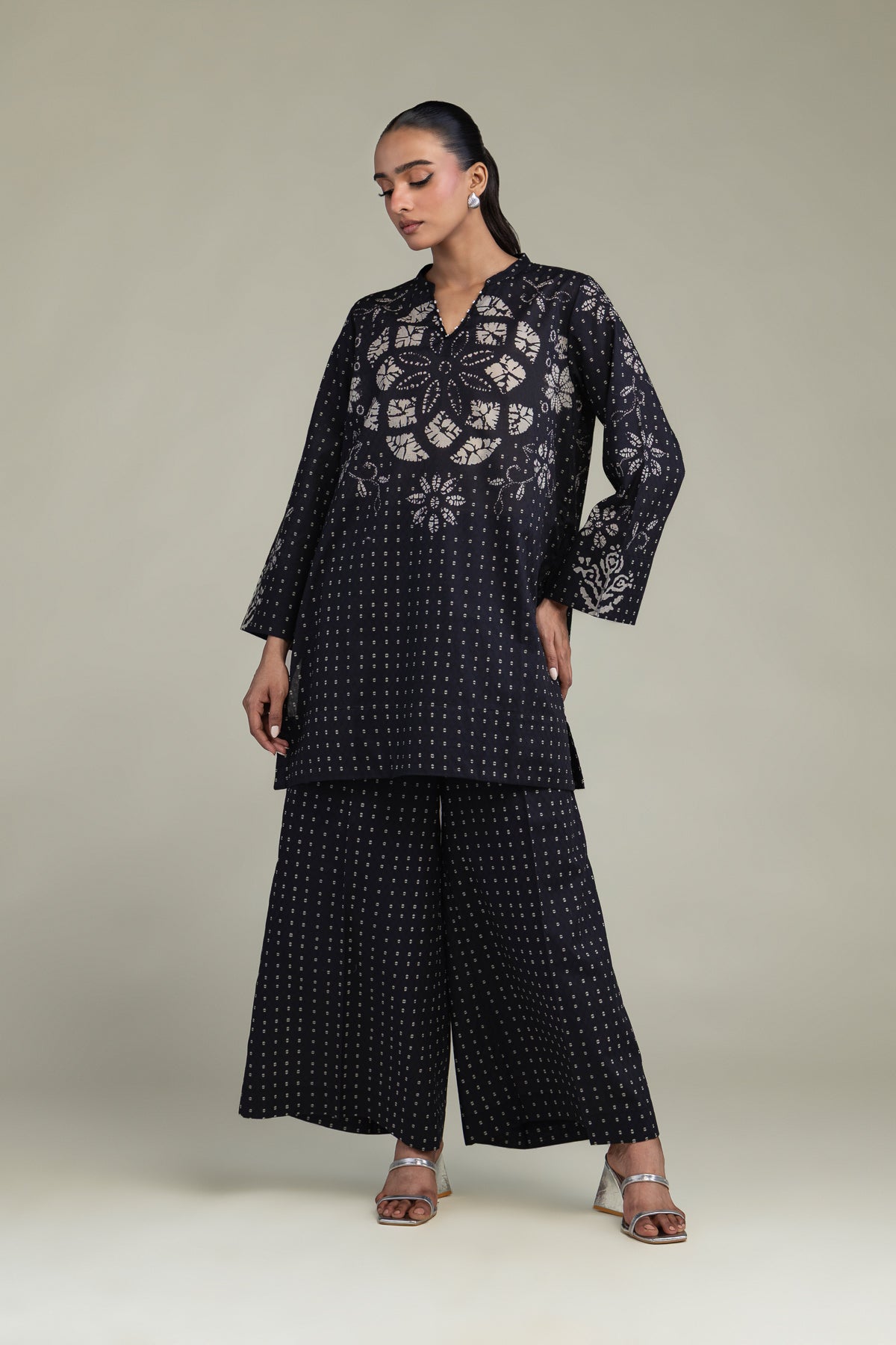 Cotton V-Neck Kurta