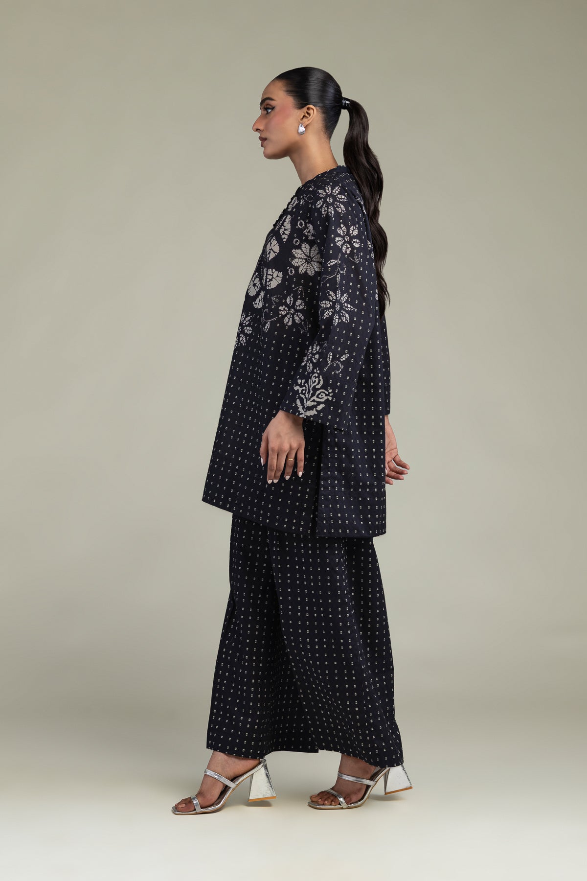 Cotton V-Neck Kurta