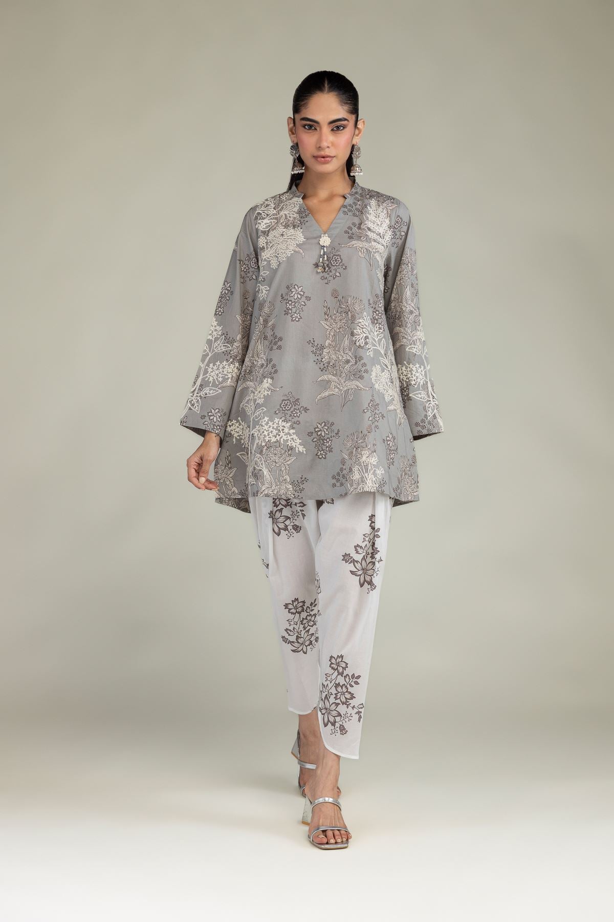 Cambric V-Neck Kurta