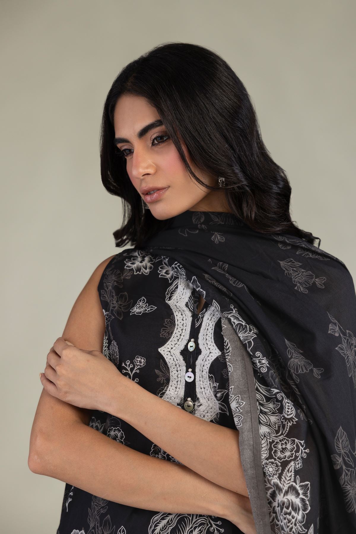 Black Lawn Dupatta
