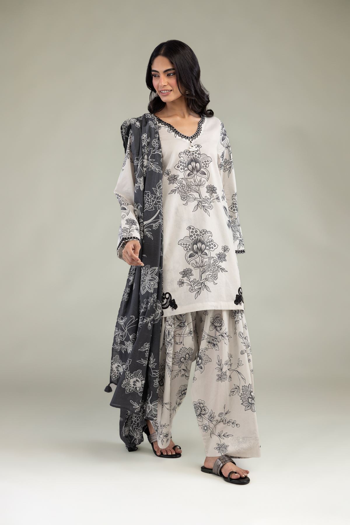 Gray Lawn Dupatta