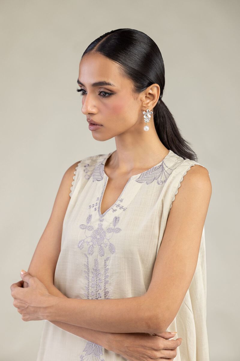 Floral Sleeveless Kurta