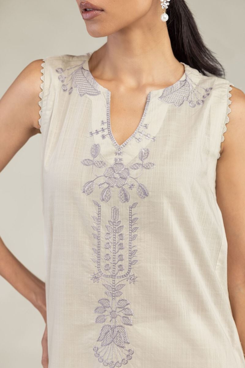 Floral Sleeveless Kurta