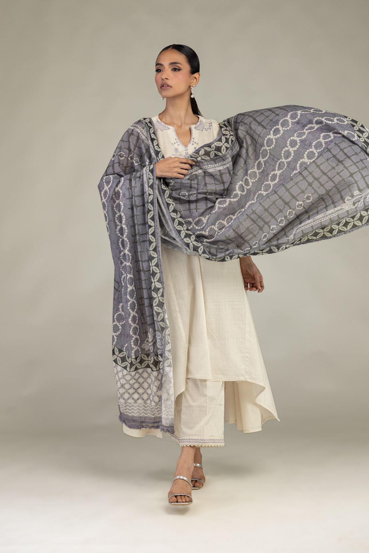 Gray Lawn Dupatta