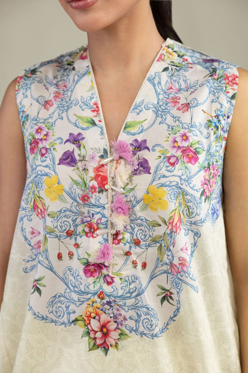 Sleeveless Floral Kurta