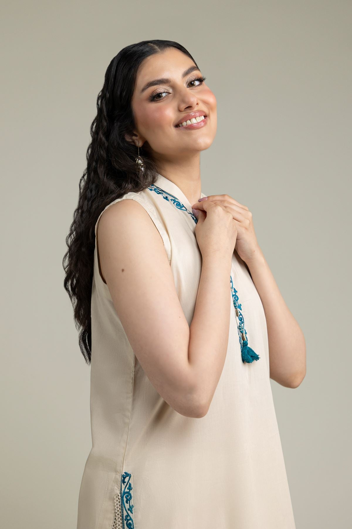 Floral Sleeveless Kurta