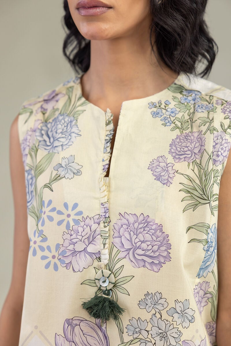 Floral Sleeveless Kurta