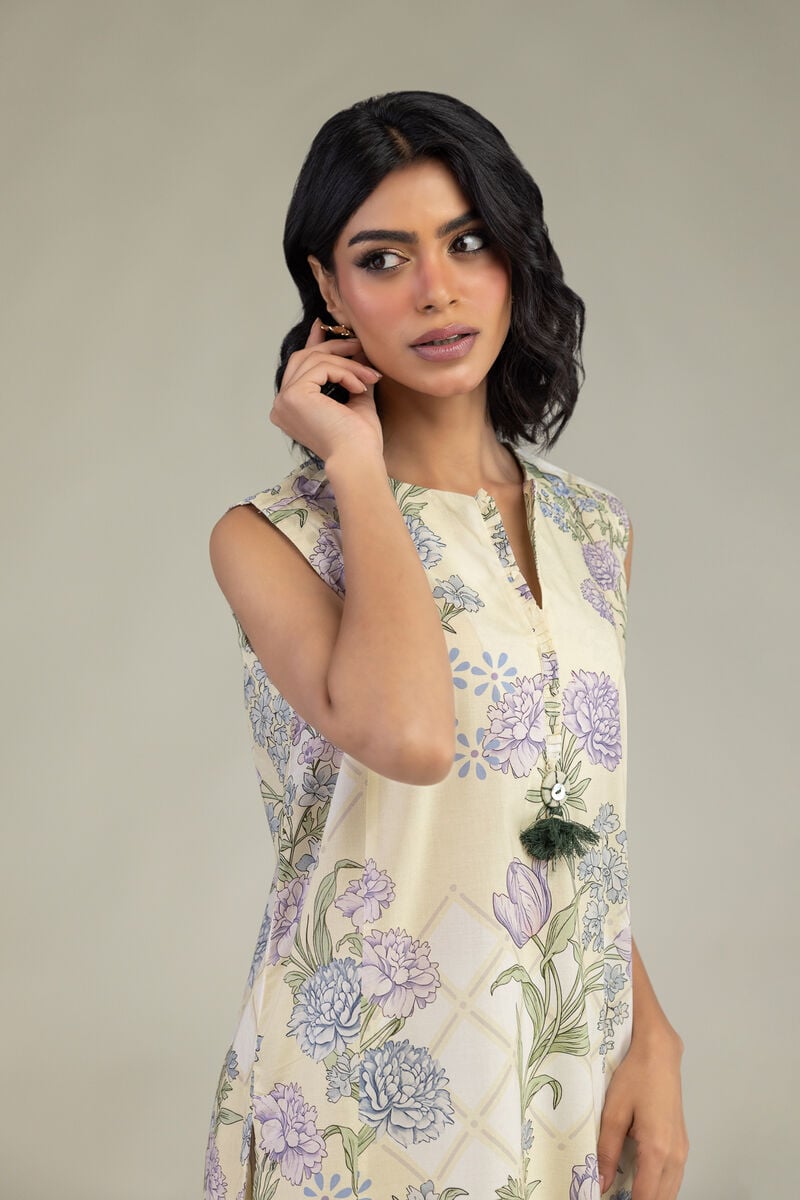 Floral Sleeveless Kurta