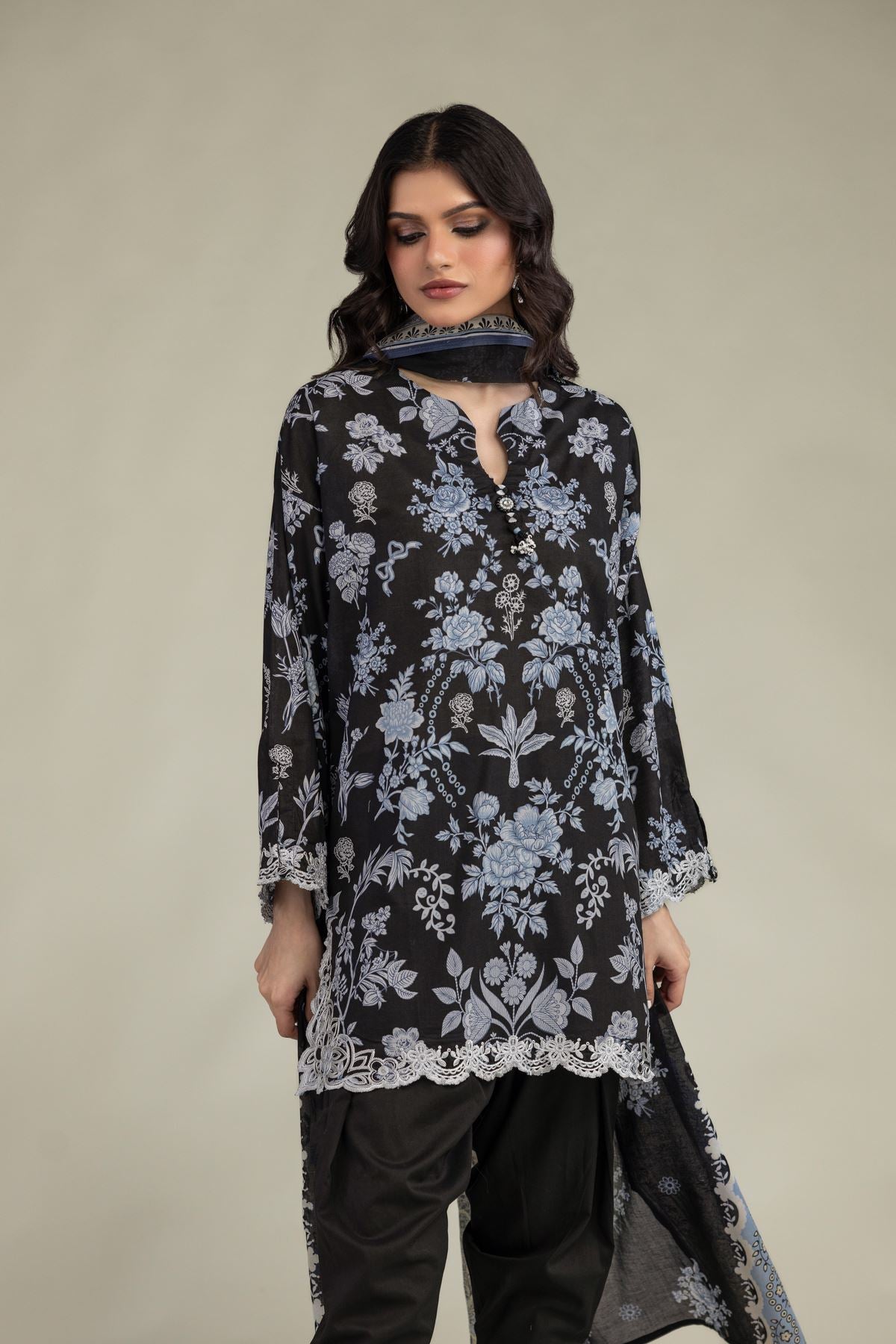 Black Lawn Dupatta