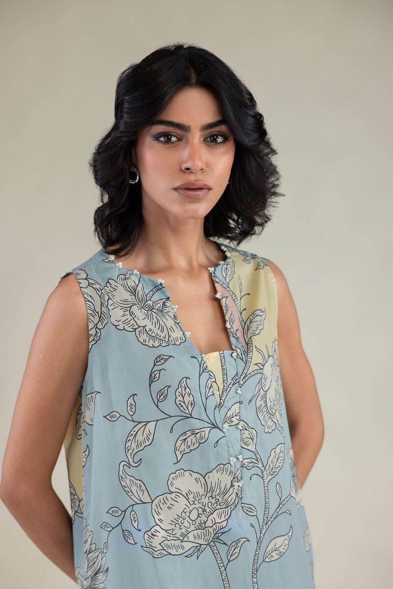 Floral Sleeveless Kurta