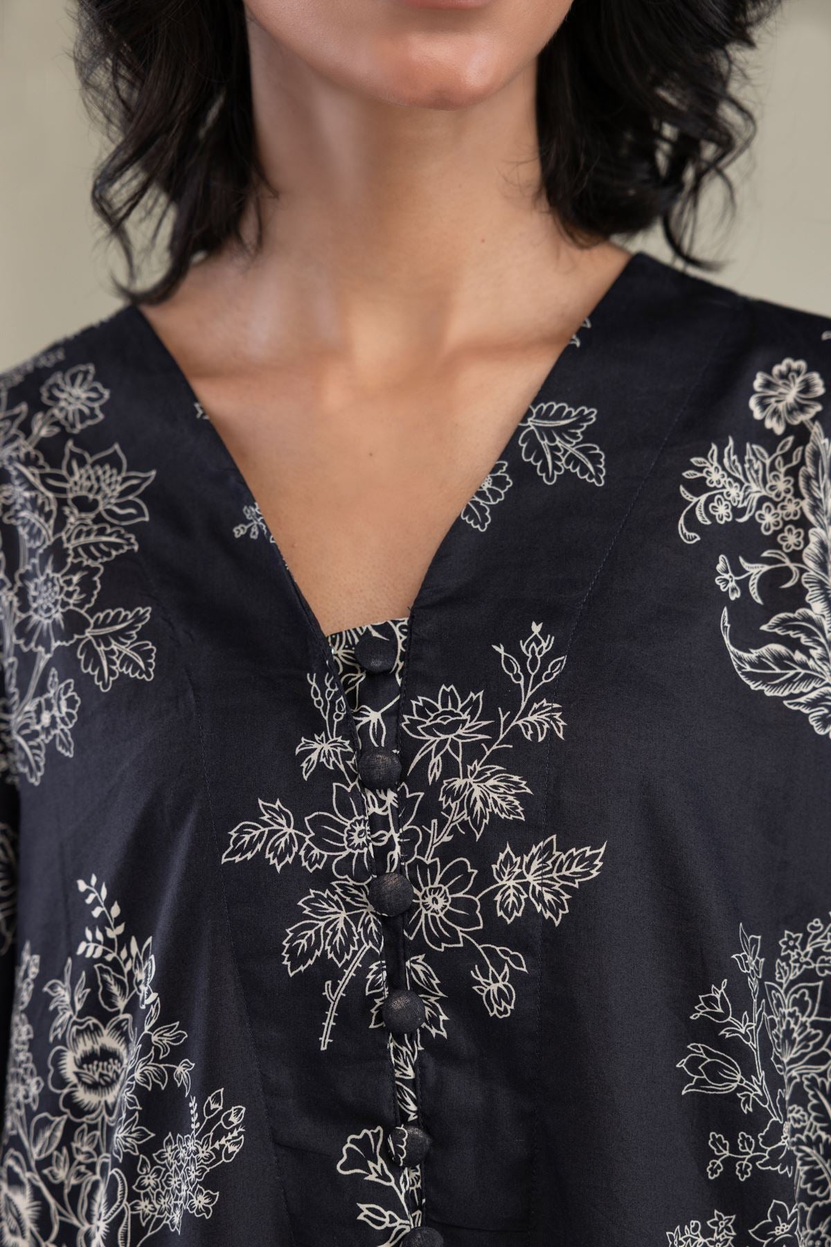 Floral V-Neck Kurta