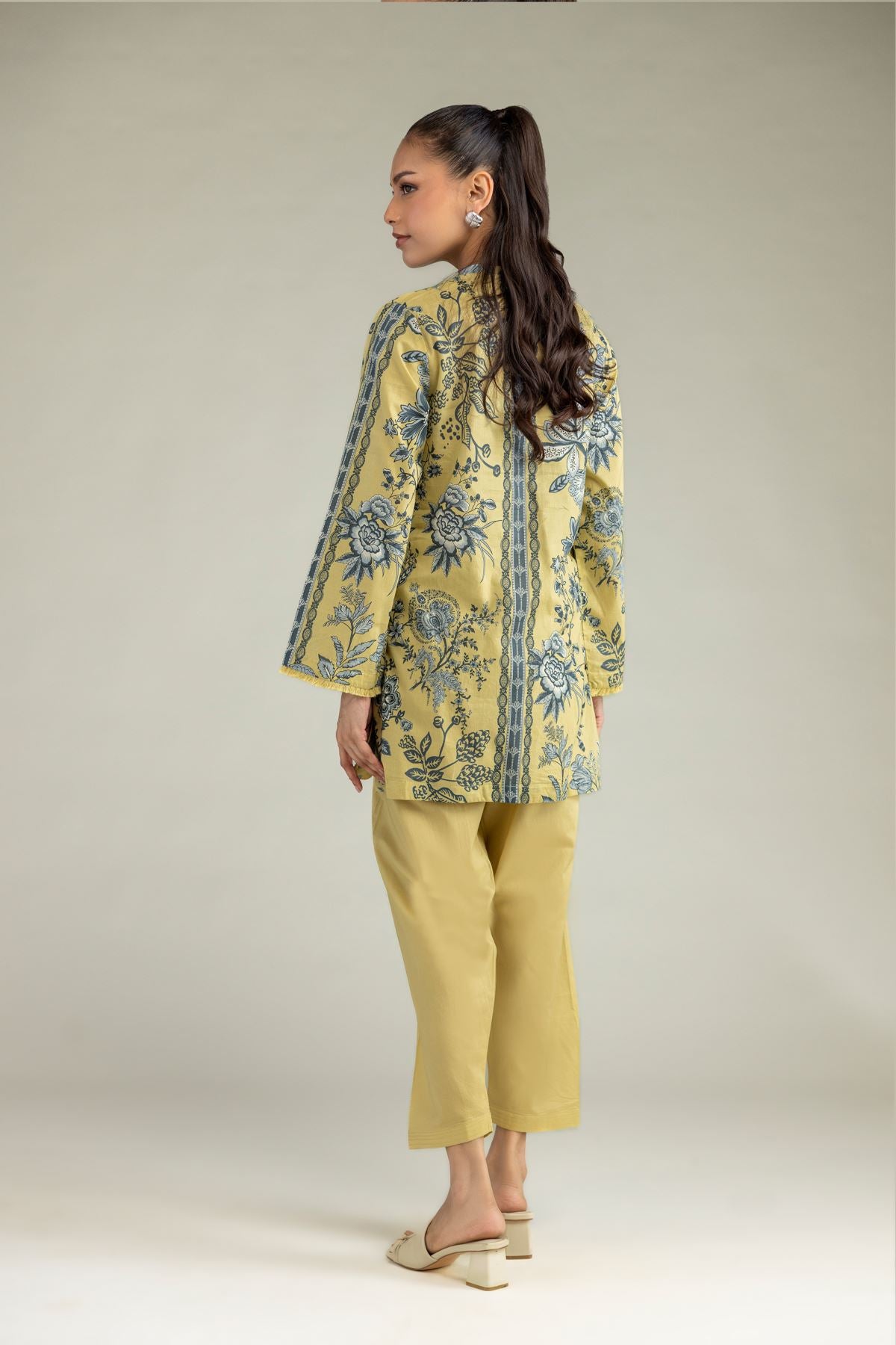 Short V-Neck Kurta