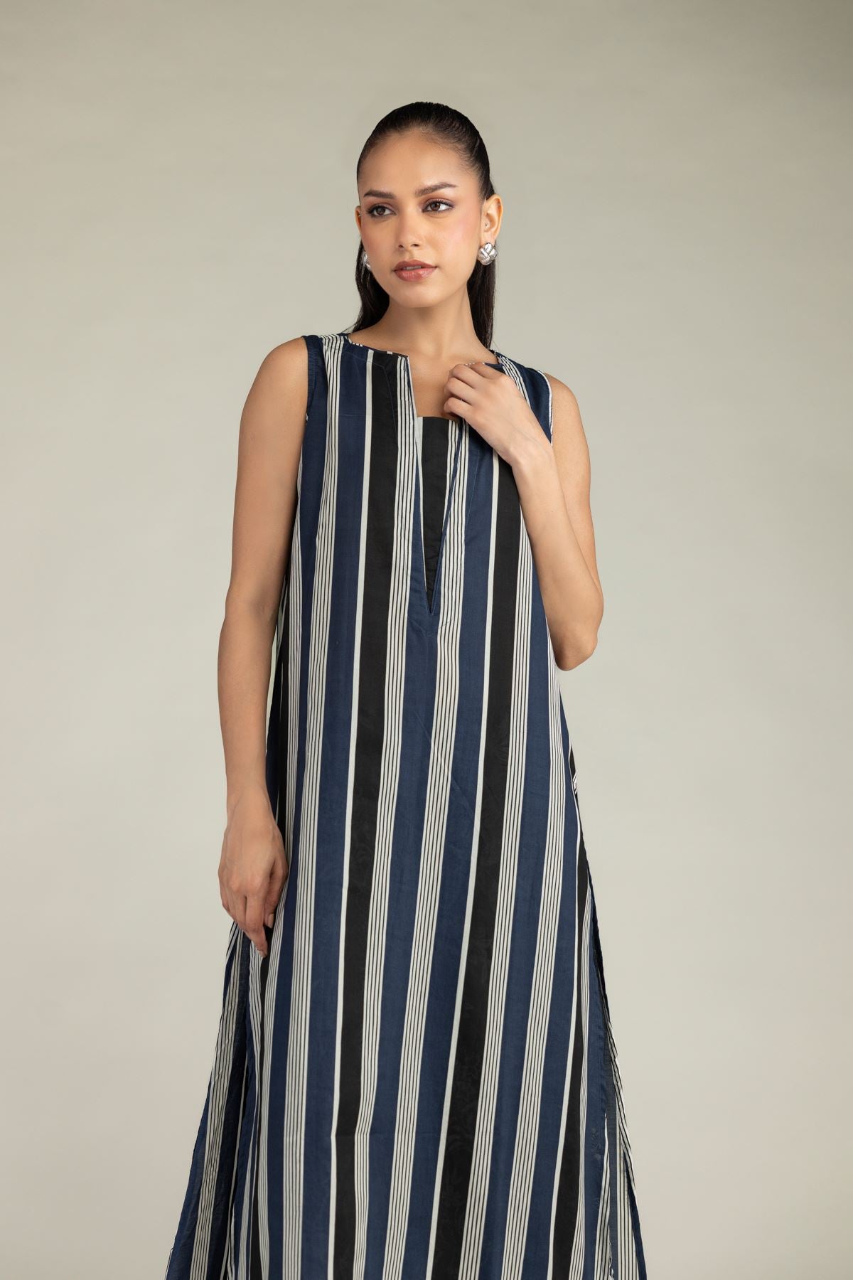Sleeveless Longline Kurta