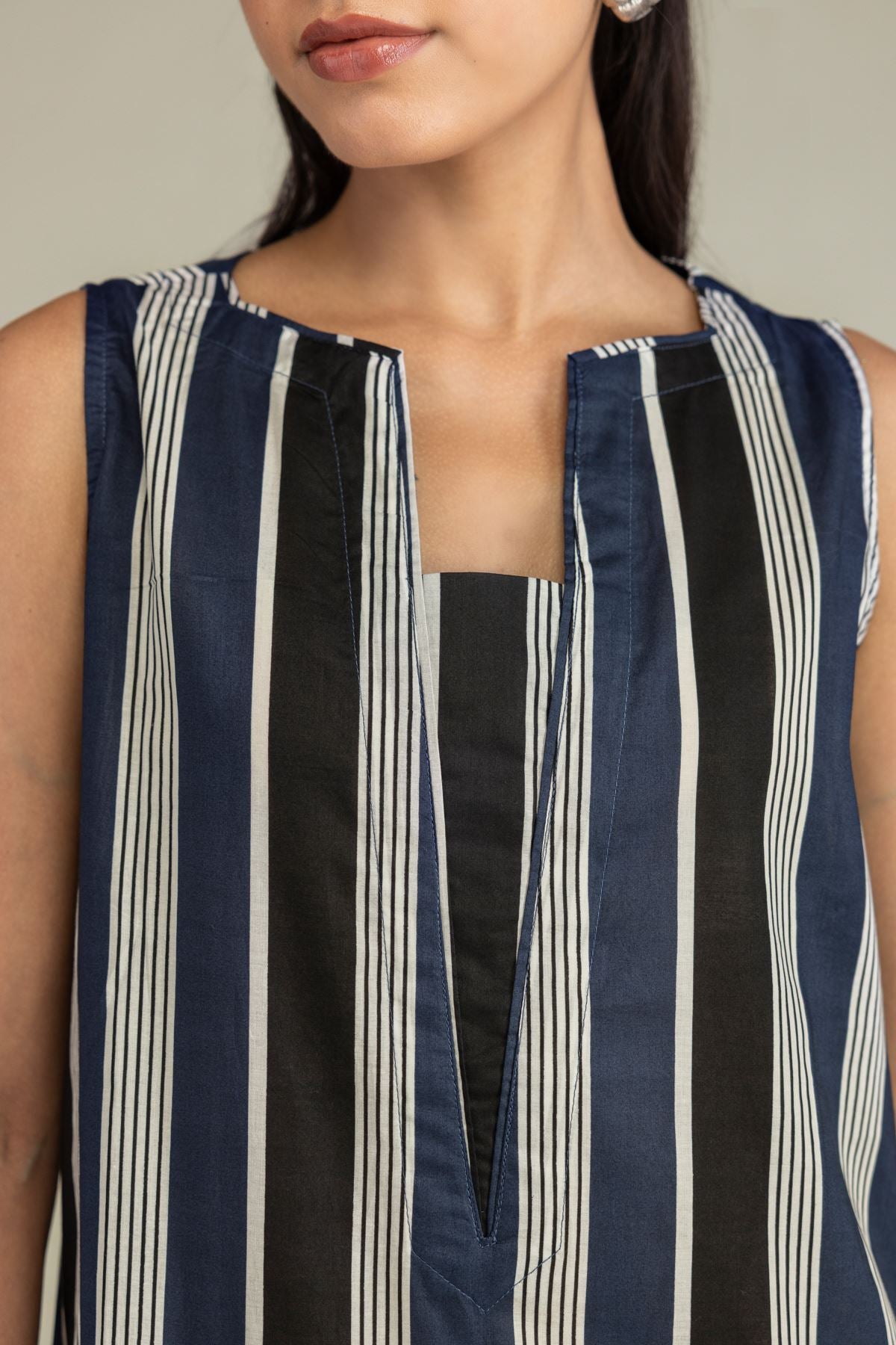 Sleeveless Longline Kurta
