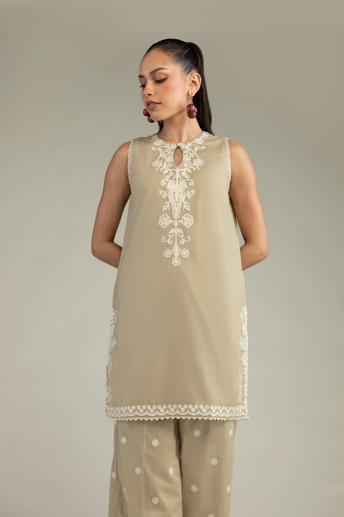 Beige Sleeveless Kurta