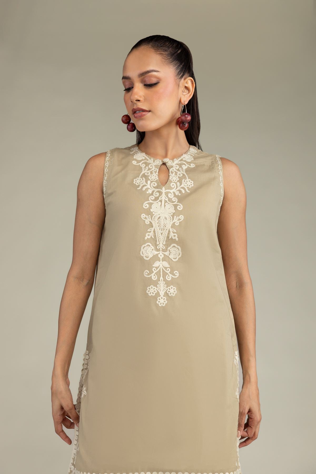 Beige Sleeveless Kurta