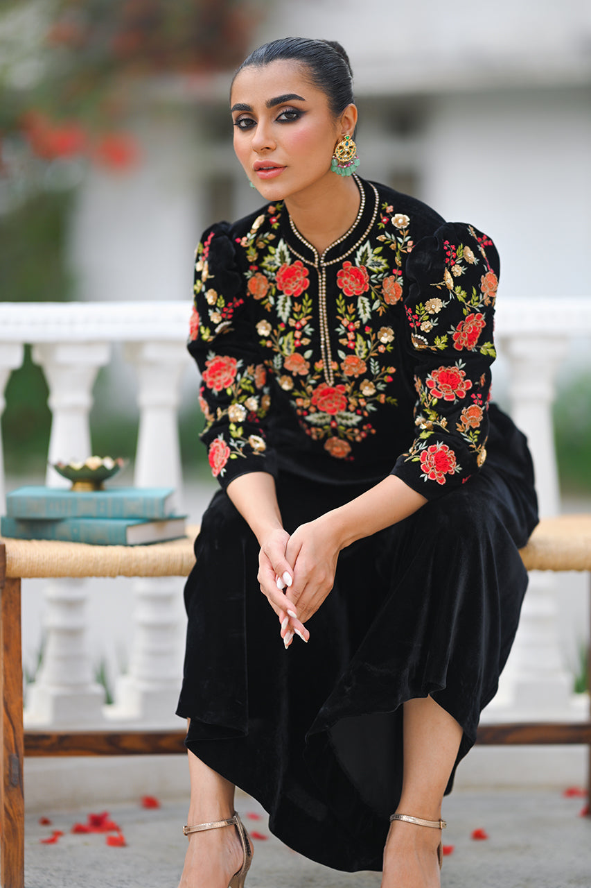 https://cdn.shopify.com/s/files/1/0588/3661/5221/products/1-SMcampaign-129.jpg?v=1694608544