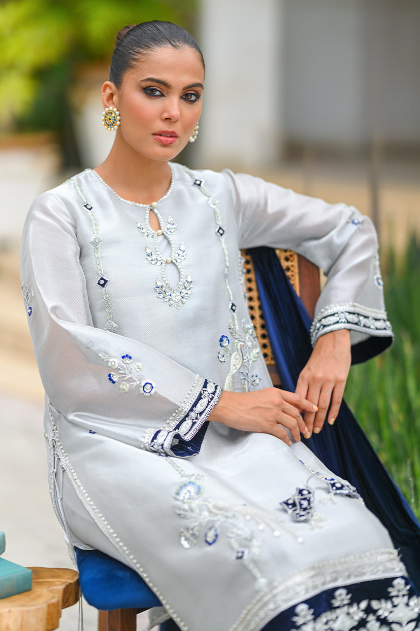 https://cdn.shopify.com/s/files/1/0588/3661/5221/files/1-SMcampaign-16_daac3a2a-4bec-4c83-94ca-dd04e0ad61c7.jpg?v=1735831621