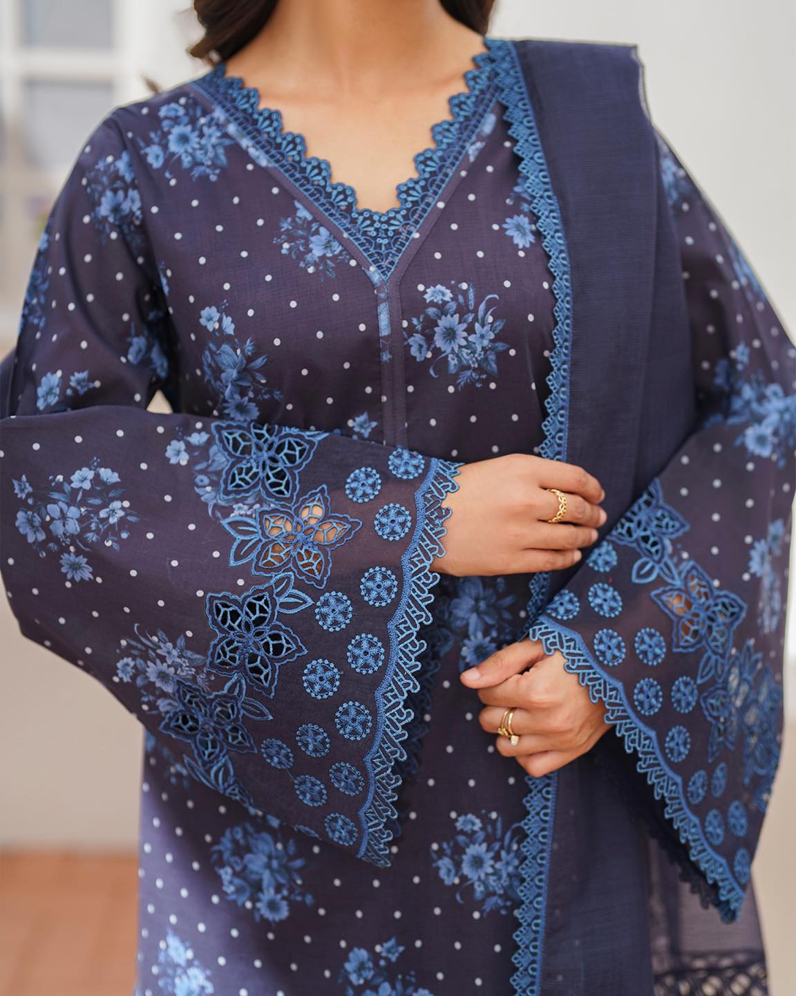 EMBROIDERED PRINTED LAWN UF-629 (RTS)