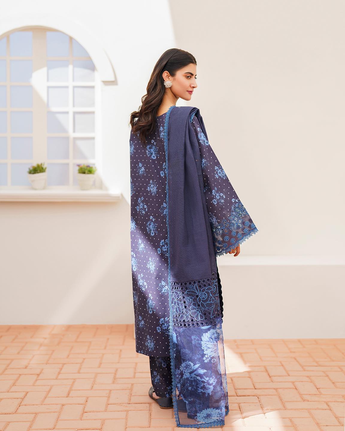 EMBROIDERED PRINTED LAWN UF-629 (RTS)