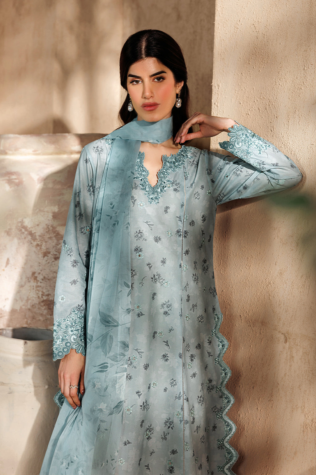 UE-671 Printed Lawn