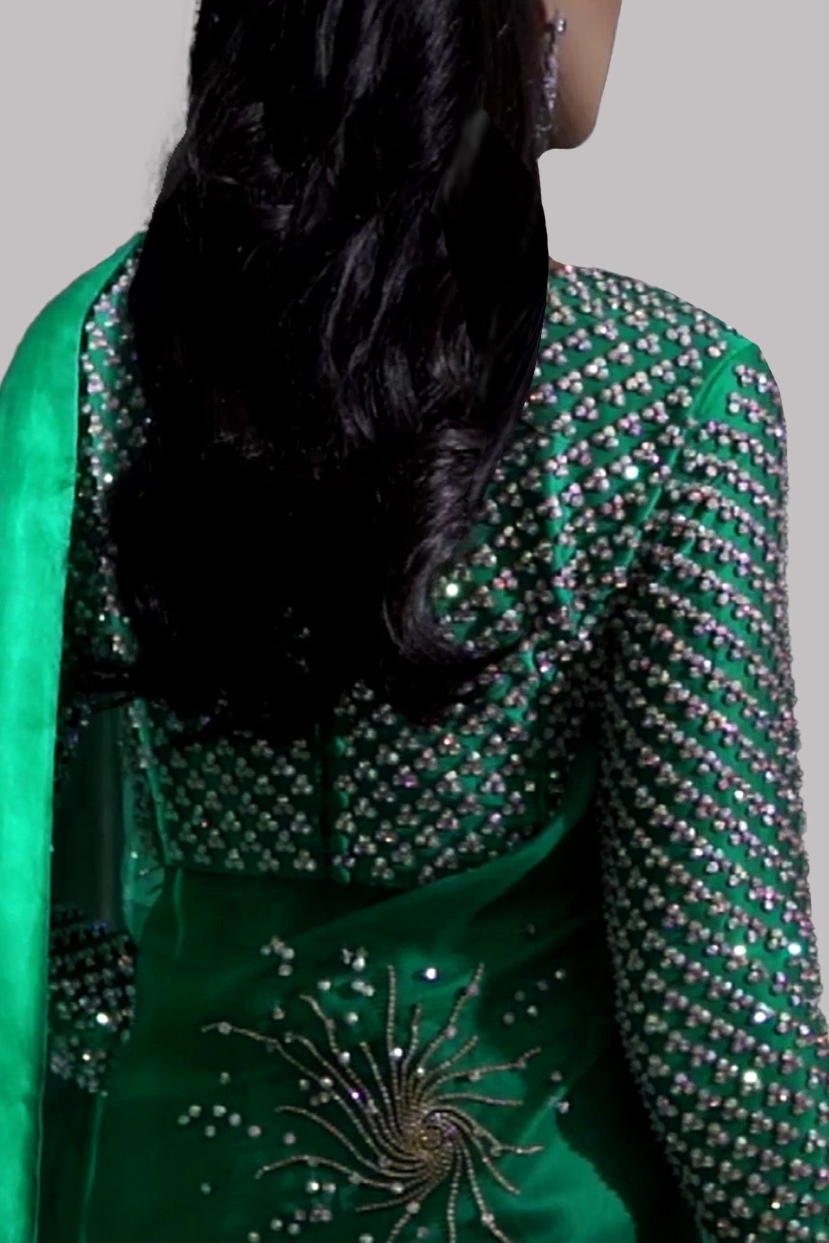 https://www.museluxe.com/wp-content/uploads/2025/02/1011486-2-emerald-green-embellished-organza-sari_hjqsghkmexnxogc2.jpg