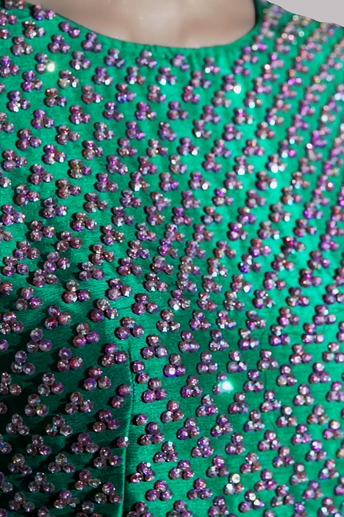 https://www.museluxe.com/wp-content/uploads/2025/02/1011486-3-emerald-green-embellished-organza-sari_vvhs1tefcwfntlrv.jpg