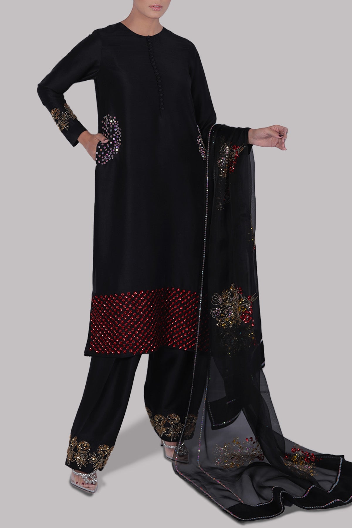 https://www.museluxe.com/wp-content/uploads/2025/02/1017524-1-black-raw-silk-set_enjj6fxv11cdkocw.jpg