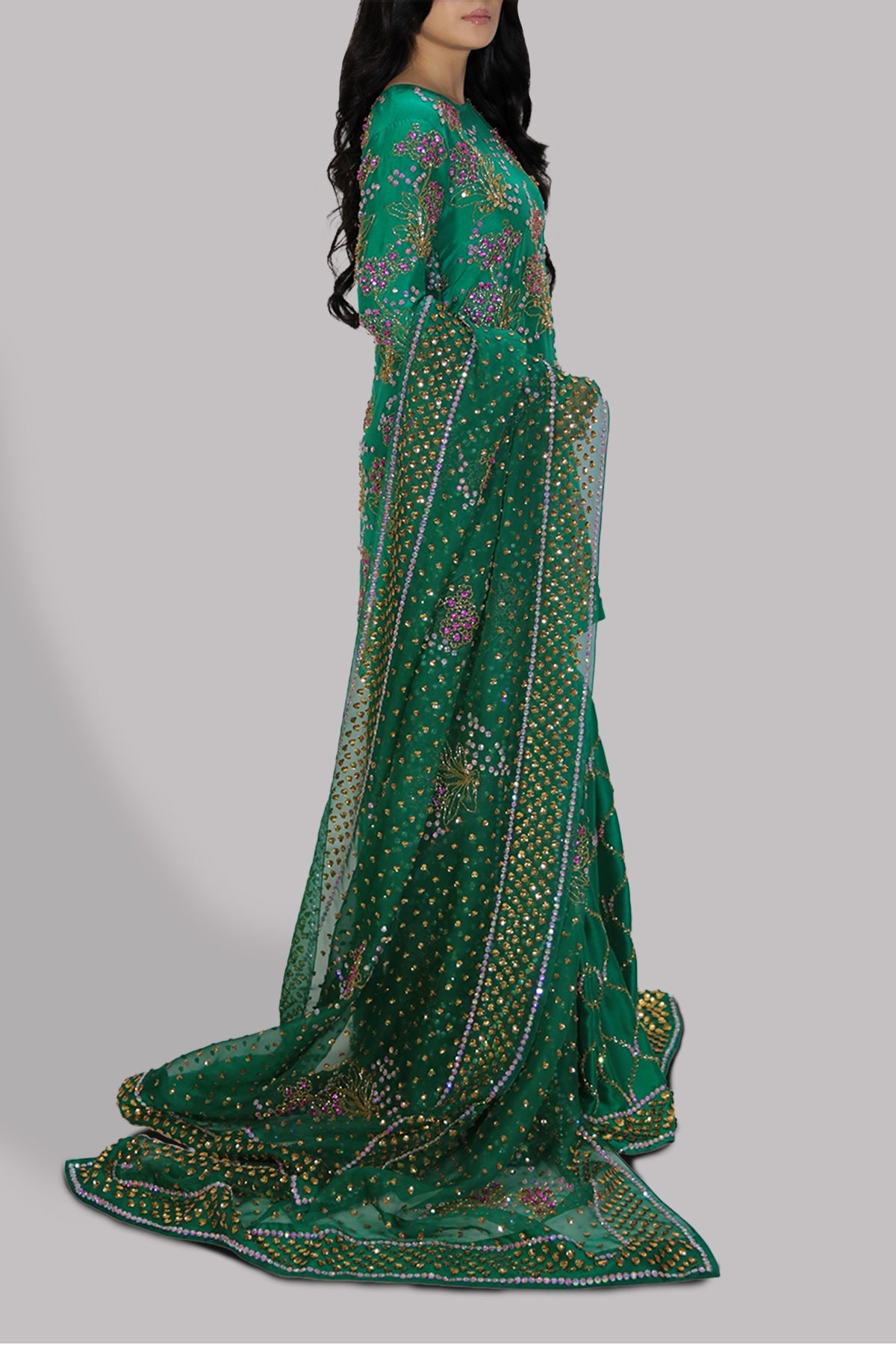 https://www.museluxe.com/wp-content/uploads/2025/02/1019096-02-emerald-green-organza-set_5xjiv0xhqq3zsmvt.jpg