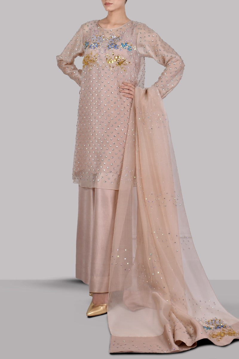 https://www.museluxe.com/wp-content/uploads/2025/02/1019584-02-cameo-rose-organza-embellished-set.jpg