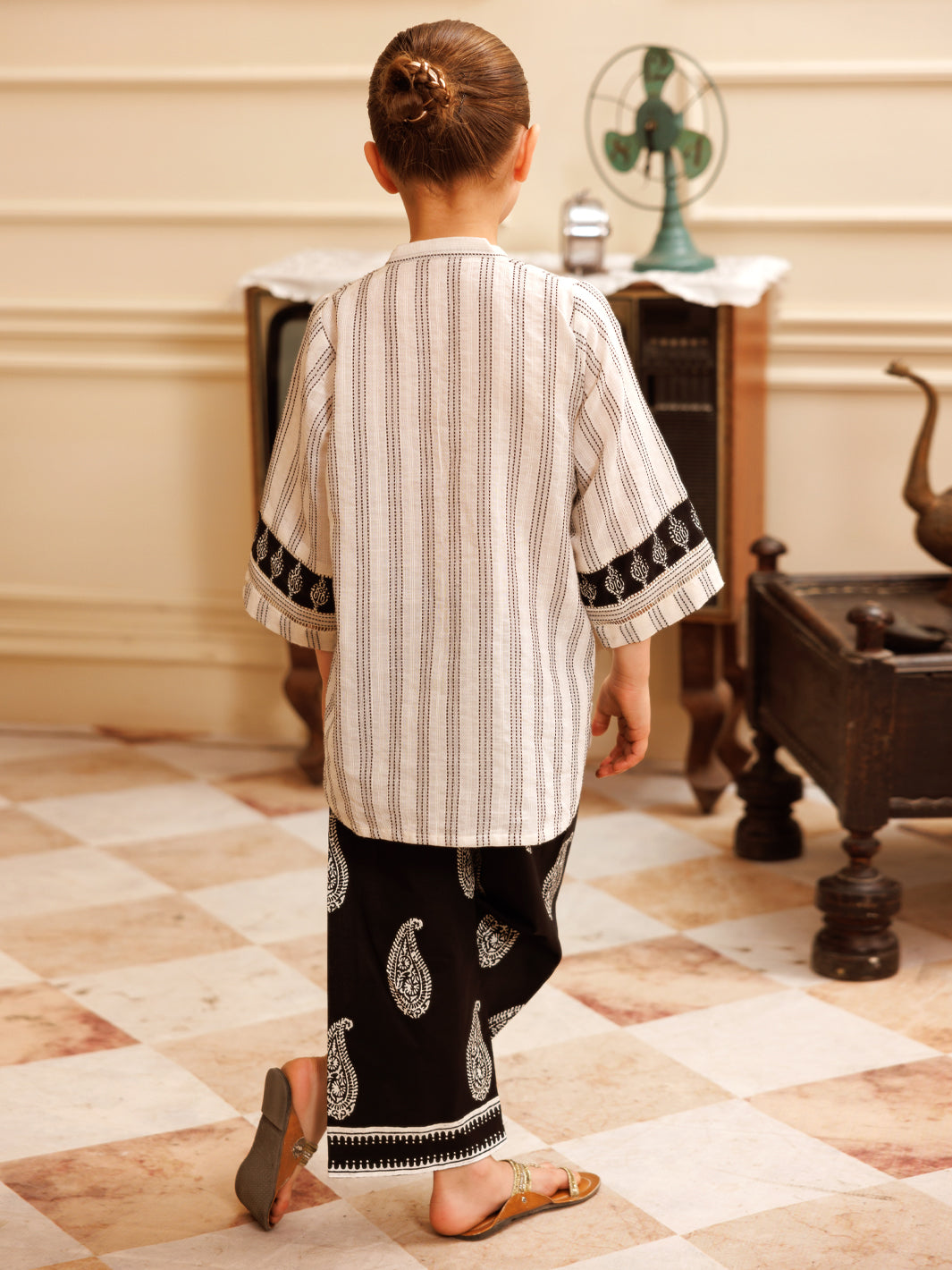 Black & White Cotton 2 Piece Stitched - ALGR-2PS-LKS-1020