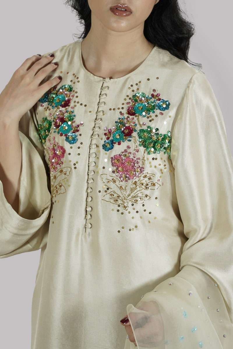 Lamb’s Wool Embellished Raw Silk Set