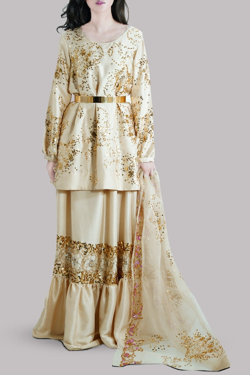 Lamb’s wool Embellished Skirt Set